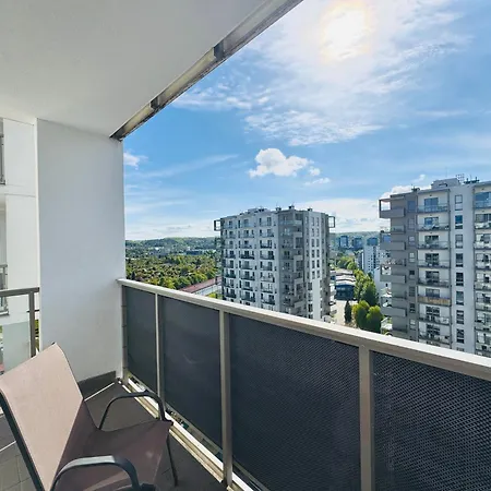 Cloudlight - Fiesta Apartment *
