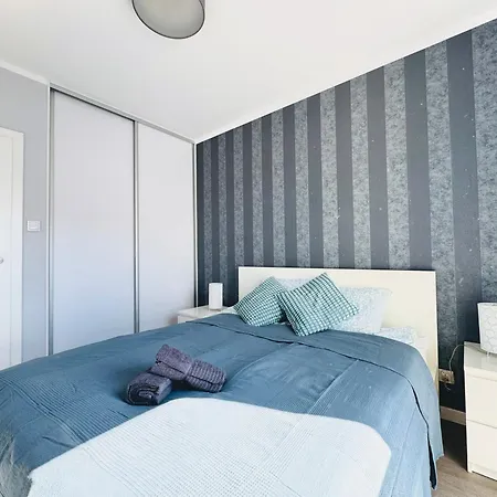 Cloudlight - Fiesta Apartment