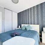 Cloudlight - Fiesta Apartment